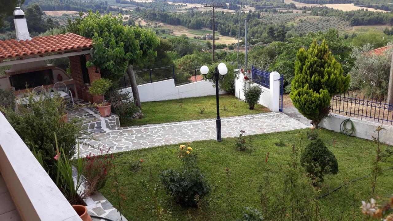Σπίτι Στο Βουνό Αλλά Μια Ανάσα Από Τη Θάλασσα Villa Paleochori Exterior photo